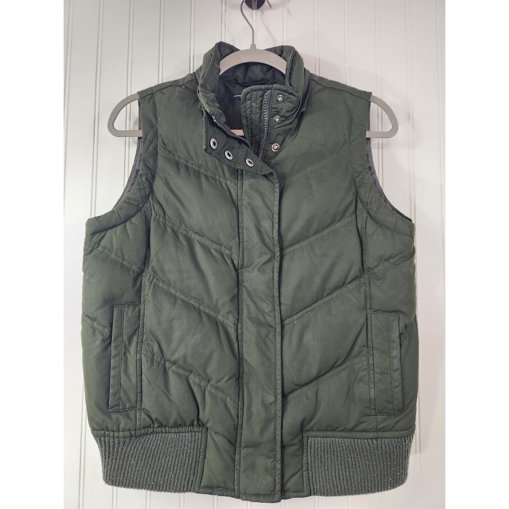 Gap Mens Olive Green Down Puffer Vest Chevron Quilted Full Zip Snap Small Cozy